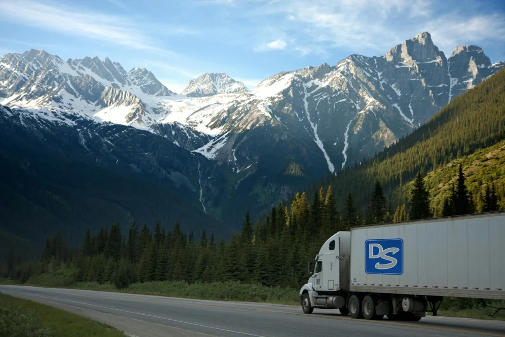 Camion Dauphy Services illustrant la fiabilité et le professionnalisme des interventions d’assainissement et d’hydrocarbures en Basse-Normandie
